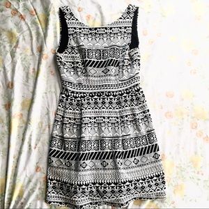 Monteau - Black & White patterned dress